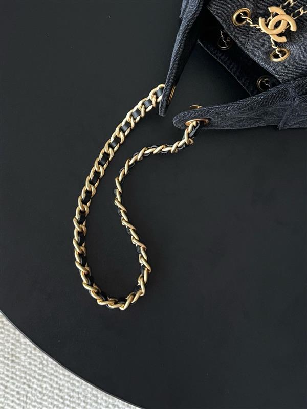 2026131204557604 900